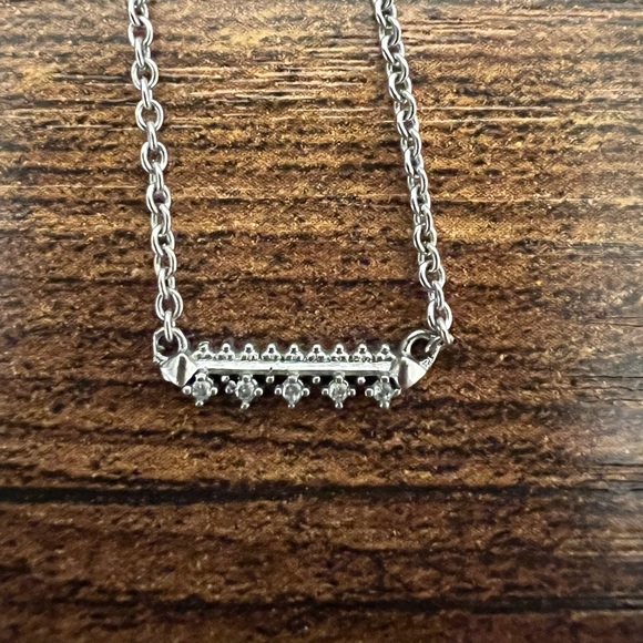 Kendra Scott necklace - Picture 2 of 2